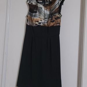Dress wirh capped sleeves and animal print